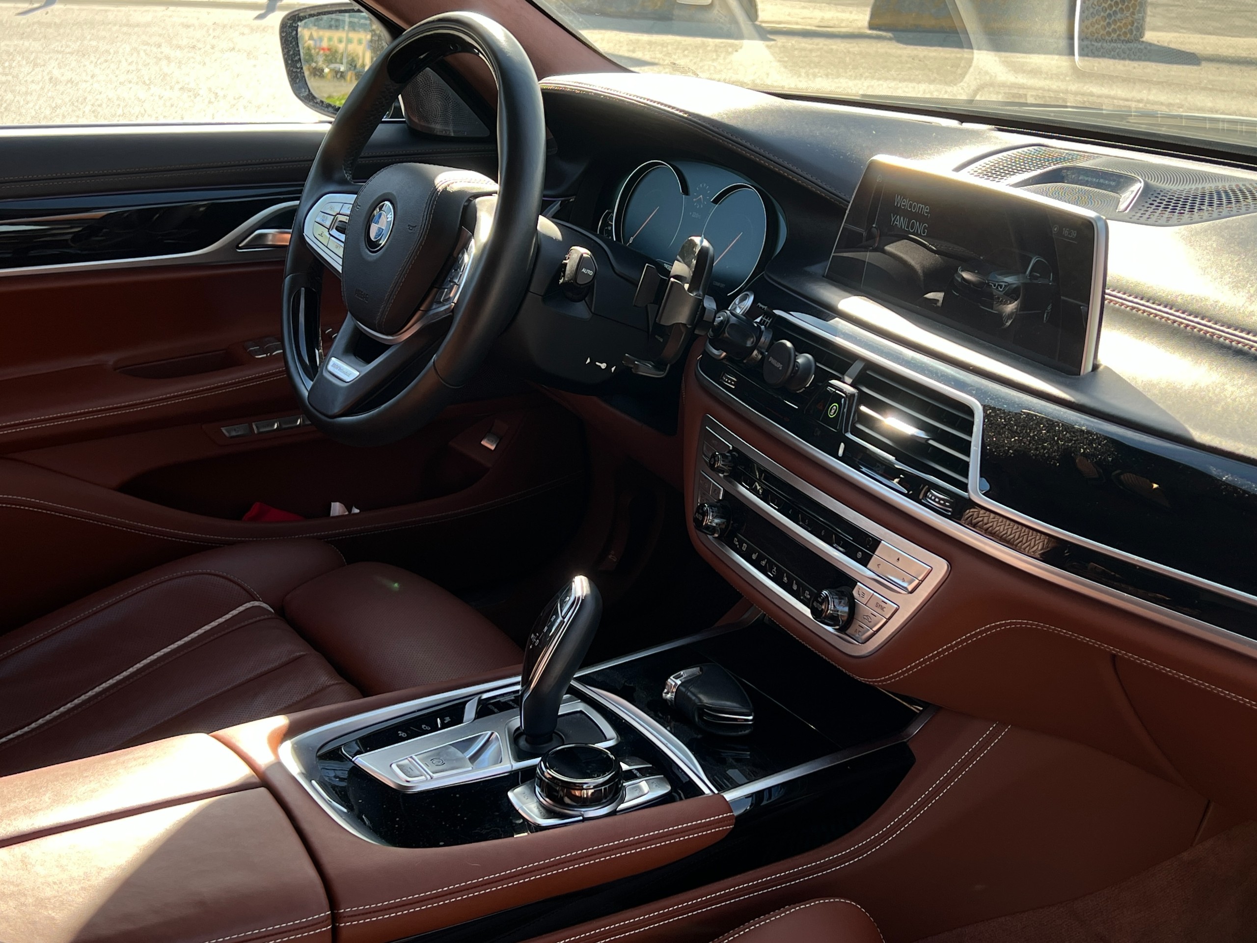 2016 BMW 750Li xdrive | No accident | BC Local | One owner - Image 8